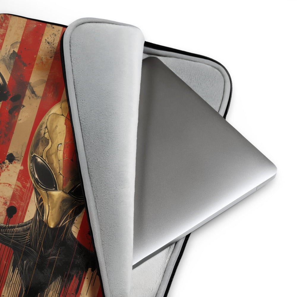 Alien Grunge Crackle Laptop Sleeve